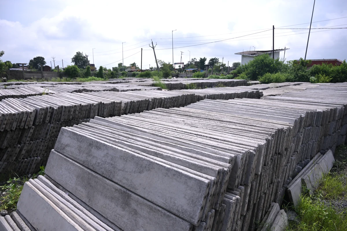 Heavy-Duty Precast Concrete Slabs Stock