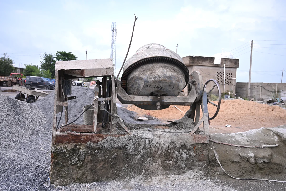 Automatic Concrete Mixer & Batching Unit